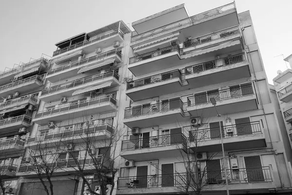 Yunanistan, Selanik; kentin orta caddesindeki Yunan daireleri