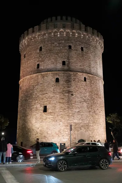 Yunanistan, Selanik; Beyaz Kule 'deki halk ve trafik, kentin gezinti güvertesinde