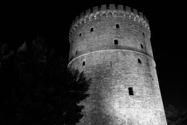 Yunanistan, Selanik; Beyaz Kule manzarası, şehrin gezinti güvertesi, gece