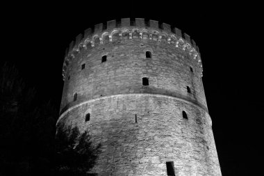 Yunanistan, Selanik; Beyaz Kule manzarası, şehrin gezinti güvertesi, gece