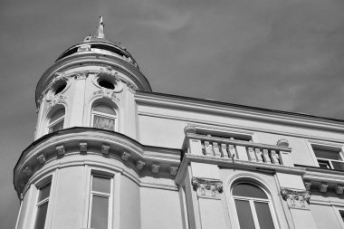 Bulgaristan, Sofya, şehir merkezindeki eski bir Özgürlük binasının cephesi