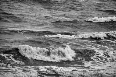 İtalya, Sicilya Kanalı, kışın sert Akdeniz