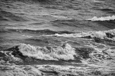 İtalya, Sicilya Kanalı, kışın sert Akdeniz