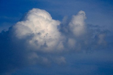 İtalya, Sicilya, gökyüzündeki bulutlar