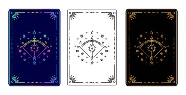 Üzerinde yay burcu işareti olan üç tarot kartı seti siyah beyaz ve siyah varyasyonlar üzerine altın..