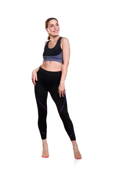 Fitnessstudio Fitness Lächelnde Erwachsene Frau Isoliert Auf Weißem Hintergrund lizenzfreie Stockbilder