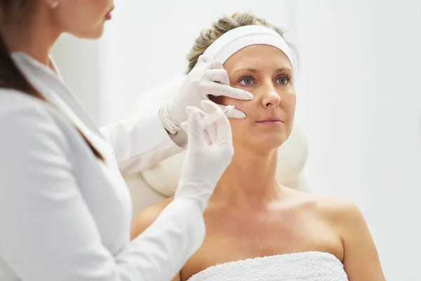 Scene Medical Cosmetology Treatments Botulinum Injection High Quality Photo — Stock Photo, Image