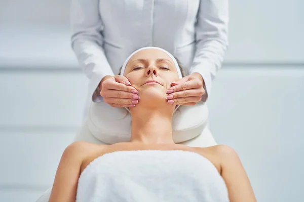 Young Nice Woman Having Face Massage Spa High Quality Photo — Stock Photo, Image