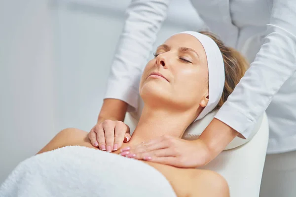 Young Nice Woman Having Face Massage Spa High Quality Photo — Stock Photo, Image