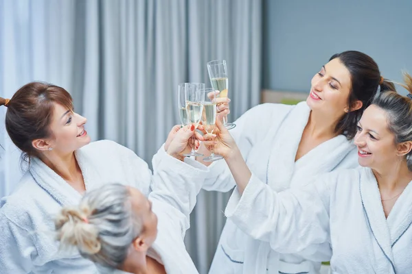 Girls Wine Spa Party Hotel High Quality Photo — Stock fotografie