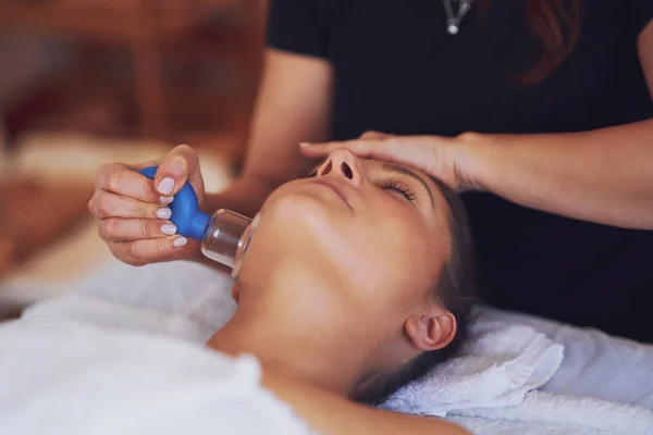Woman Having Face Cupping Massage Salon High Quality Photo — Stock Photo, Image