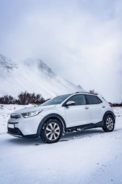 İzlanda 'nın tipik kış yolu fotoğrafı. Yüksek kalite fotoğraf