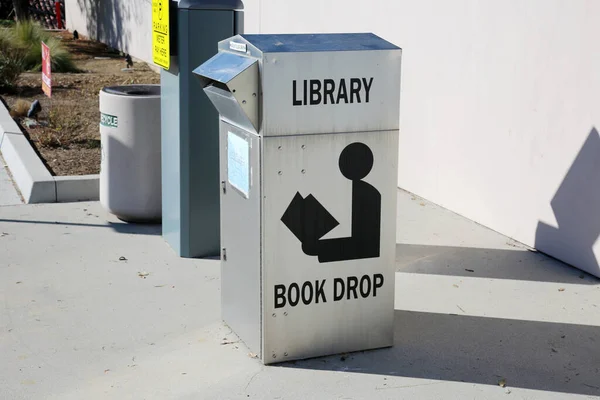 Biblioteca Livro Drop Box Rua — Fotografia de Stock