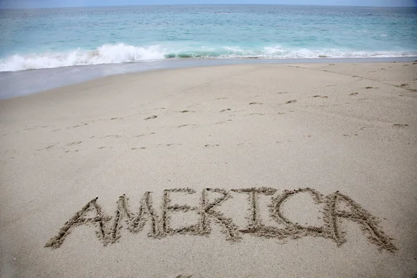 America Written Sand Beach Message Handwritten Smooth Sand Beach — Fotografia de Stock