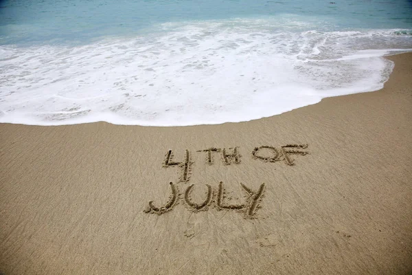 4Th July Written Sand Beach Message Handwritten Smooth Sand Beach — Stok fotoğraf