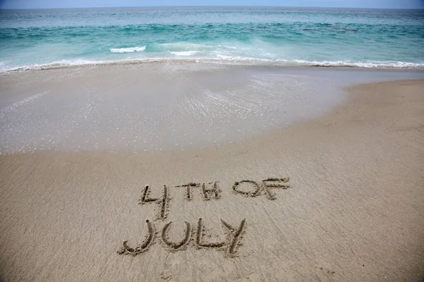 4Th July Written Sand Beach Message Handwritten Smooth Sand Beach — Foto de Stock
