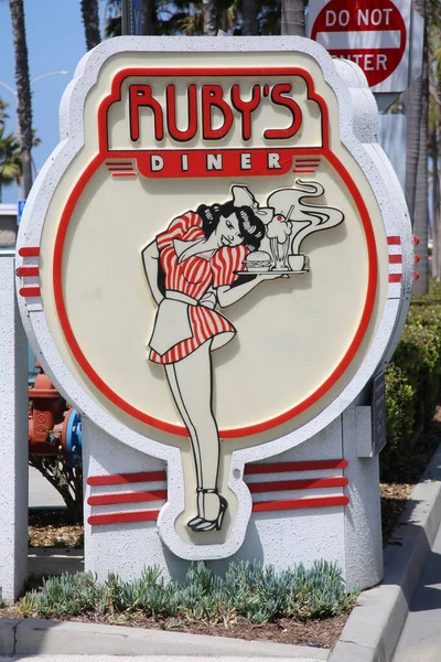 Newport Beach Califórnia Eua Maio 2022 Ruby Diner Sign Logo — Fotografia de Stock