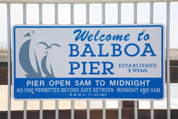 カリフォルニア州バルボアビーチ 2022年5月3日 バルボア桟橋の標識 桟橋入口標識 バルボア カリフォルニア サイン — ストック写真