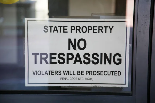 California Usa February 2022 State Property Trespassing Sign California United — Stock Photo, Image