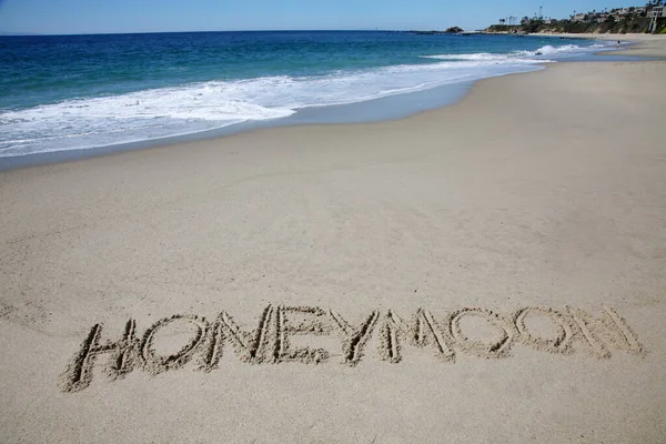 Honeymoon Written Sand Beach Message Handwritten Smooth Sand Beach — ストック写真