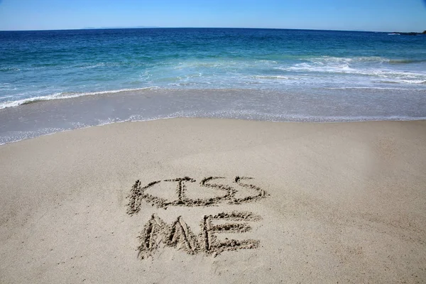Kiss Written Sand Beach Message Handwritten Smooth Sand Beach — Photo