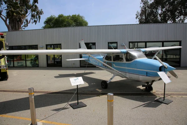 Santa Monica カリフォルニア州 アメリカ 2023 Museum Flying 博物館はサンタモニカ空港の北側に1989にオープンしました 第二次世界大戦を中心とした多くのヴィンテージ航空機を備えています — ストック写真