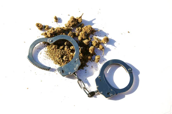 マリファナだ 大麻だ マリファナと法律 大麻の使用 大麻と手錠だ 保安官線は交差しない マリファナ法 レクリエーション ポット 略称はガンジャ — ストック写真