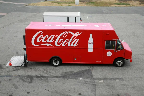 Long Beach Califórnia Eua 2023 Junho Coca Cola Carrinha Entrega — Fotografia de Stock