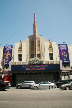 Hollywood, California USA - 12 Mayıs 2023: Pantages Theater, Hollywood California. Hollywood 'da Sahne ve Sahne Tiyatrosu. Dünya Ünlü Tiyatrosu.