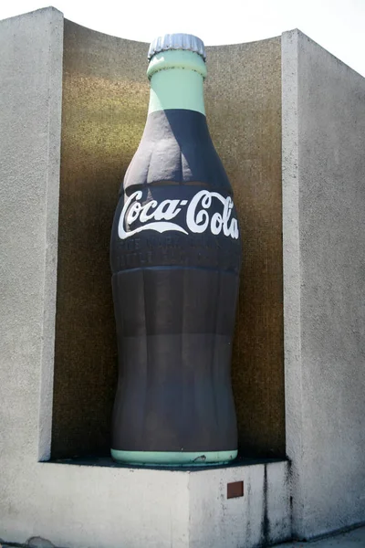 Los Angeles Califórnia Eua Maio 2023 Fábrica Engarrafamento Coca Cola — Fotografia de Stock