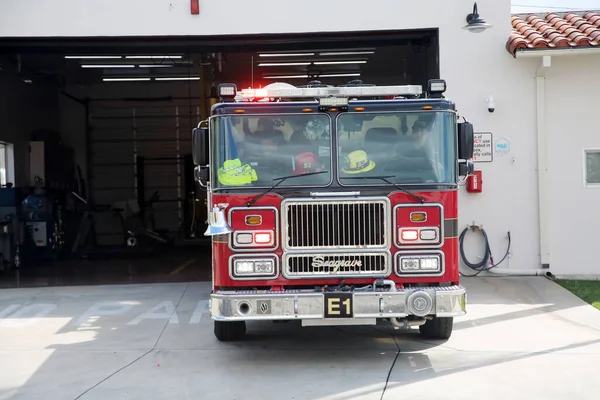 Placentia Kalifornien Usa 2023 Altstadt Placentia Feuerwache Und Feuerwehrauto — Stockfoto