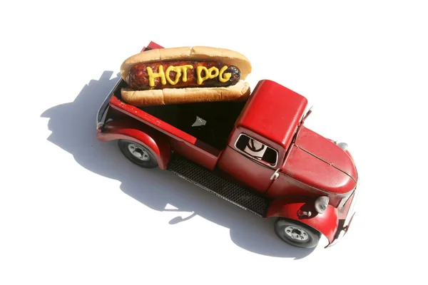Hotdog Textem Napsaným Žluté Hořčici Hotdogy Oběd Izolovaný Bílém Hotdog — Stock fotografie