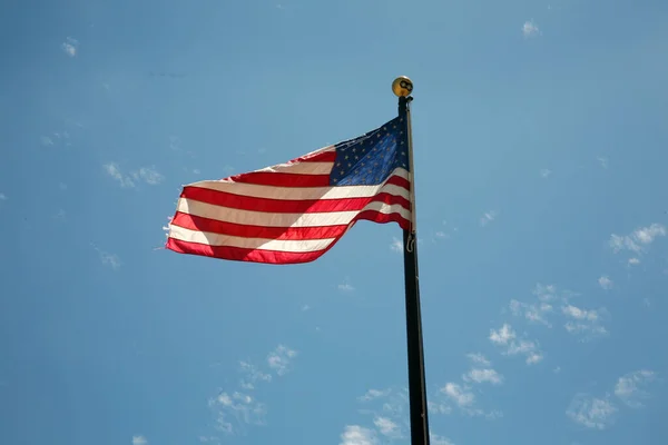 Amerikanische Flagge Die Amerikanische Flagge Weht Wind Zum Memorial Day — Stockfoto