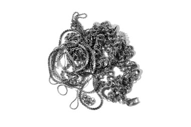 Altın rengi. Altın Mücevherler. Altın için nakit. Satılık eski ve kırık altın mücevherler. Beyazda izole edilmiş. Mesaj için yer var. Kesme yolu. Nakit 4 altın. Mücevher alıcıları. Satılık mücevherler. Eski mücevherlerini sat.. 