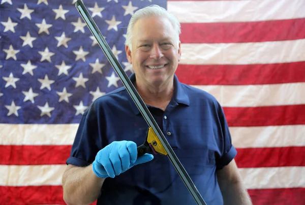Window Washer Smiles Cleans Your Windows American Window Washing Service — Stock Photo, Image
