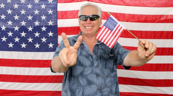 Man Sunglasses Showing Usa Flag — Stock Photo, Image