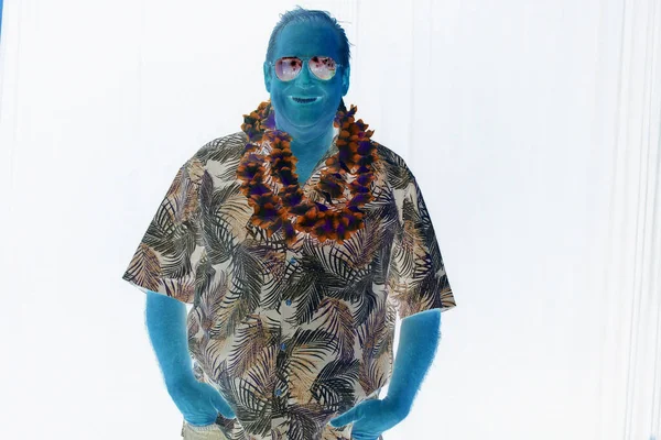 Man Wears Hawaiian Lei Smiles Poses His Picture Taken While — Stock Photo, Image