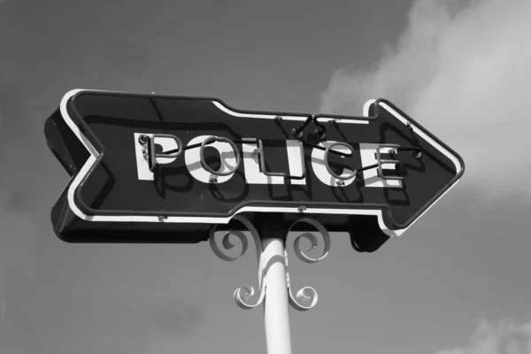 Полиция Знак Неоновой Полиции Стрелой Полицейский Знак Указывающий Полицейский Участок — стоковое фото