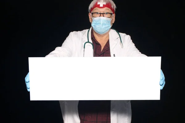 Arzt Ein Böser Doktor Posiert Während Sich Einer Fotokabine Mit — Stockfoto
