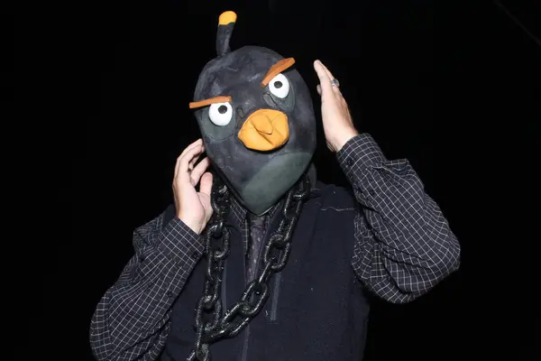 Man Wears Bird Head Mask While Having His Pictures Taken — Stock Photo, Image