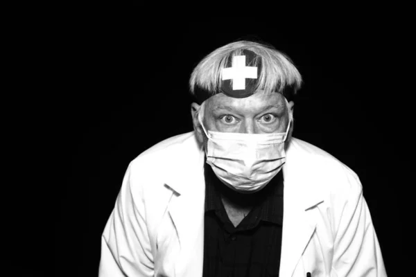 Een Slechte Dokter Doet Zich Voor Terwijl Hij Foto Gaat — Stockfoto