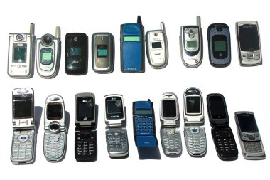 Lake Forest, California - ABD - 11 Temmuz 2025 Vintage Cep Telefonu. 1980 'li yıllardan itibaren başlayan bir antika cep telefonu koleksiyonu. Bir sürü kullanılmış cep telefonu izole edilmiş. Teknoloji. 