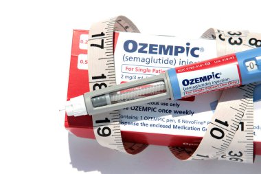 Lake Forest, California - ABD - 12 Ağustos 2025: OZEMPIC. Ozempic, Semaglutide enjeksiyonu. Semaglutide tip 2 diyabet tedavisinde kullanılan anti-diyabetik bir ilaçtır ve uzun süreli ağırlık yönetimi için kullanılan bir anti-obezite ilacıdır.. 