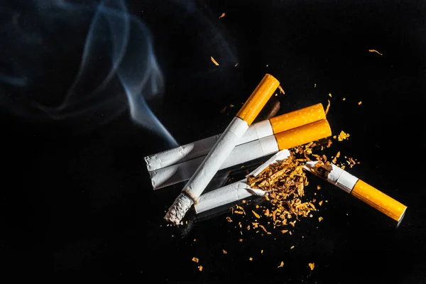 Cigarette Smoking Closeup Isolated Balck Background Smoking Concept — Stockfoto