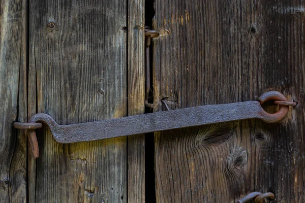 Antiguo Candado Oxidado Puerta Madera Fondo —  Fotos de Stock