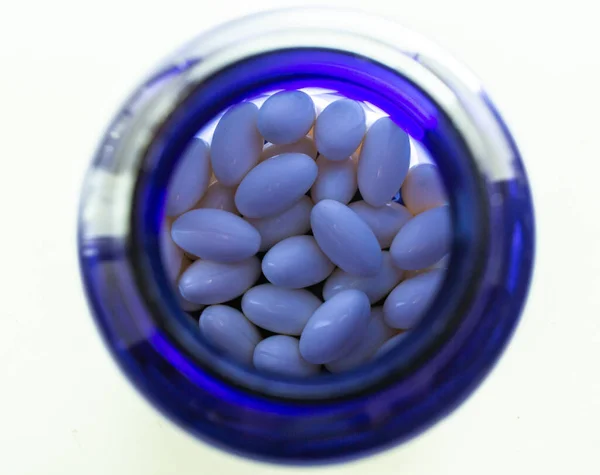 Pillen Drugs Tabletten Vitaminen Macrobeeld Close Wit Geneeskunde Gezondheidszorg Concept — Stockfoto
