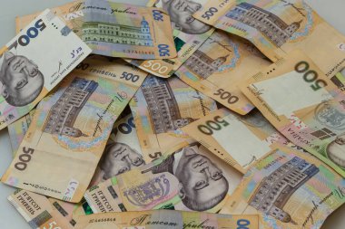 Ukrayna 'nın parası. Ukrayna Hryvnia banknotlarının geçmişi. Hryvnia 500, 200. Uah! Para ve tasarruf kavramı.