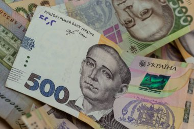Ukrayna 'nın parası. Ukrayna Hryvnia banknotlarının geçmişi. Hryvnia 500, 200. Uah! Para ve tasarruf kavramı.