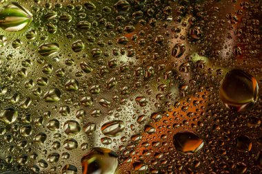 Soyut arka plan düşüşü, cam düşüşü sonbahar sarı yapraklar ıslak Ekim havası.