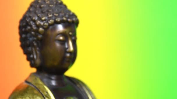 Tibetan Buddha Figure Camera Drive Backward Zoom Out — стоковое видео